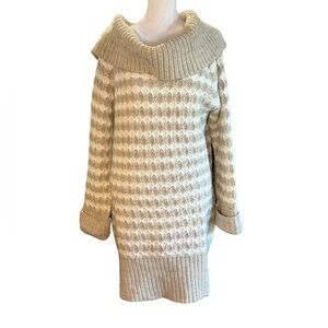 Fluent Life Cable Knit Sweater/Dress. Color Tan And White Size L